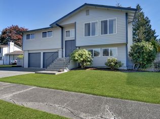 827 Harmony Ln, Enumclaw, WA 98022