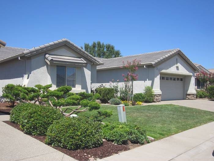 1st image of 930 Yosemite Ln