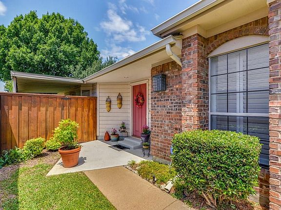 4th image of 2204 Marvin Gardens St