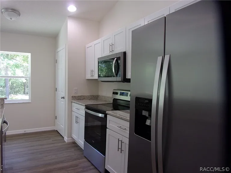 916 Independence Hwy — Photo 16