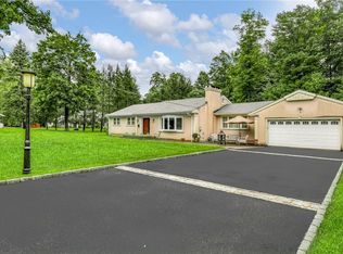 29 Victory Rd, Suffern, NY 10901