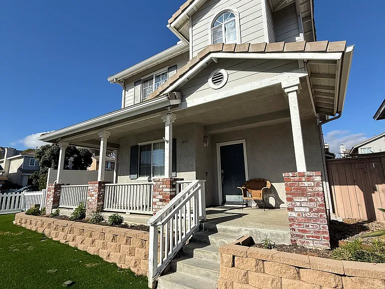 1401 Filmore Pl — Photo 2