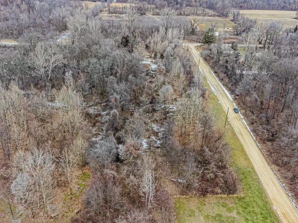 65824 Victoria Ln, Cassopolis, MI 49031