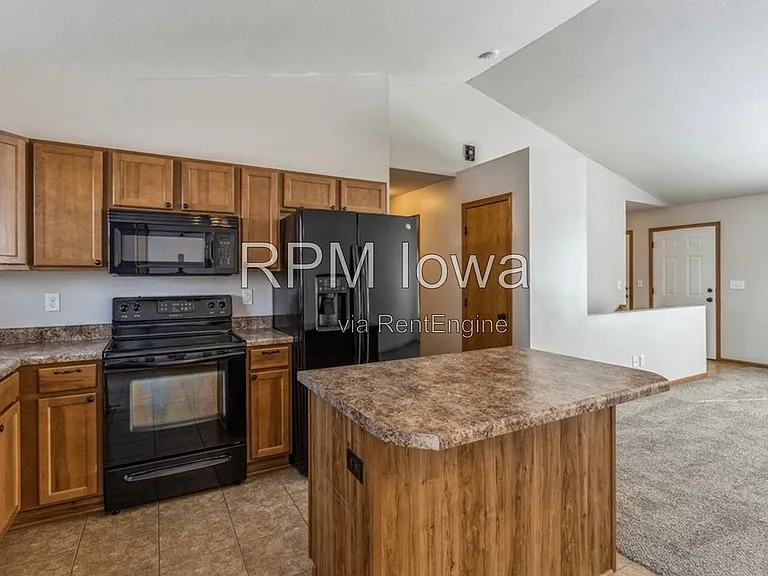 3518 NW 20th St — Photo 3