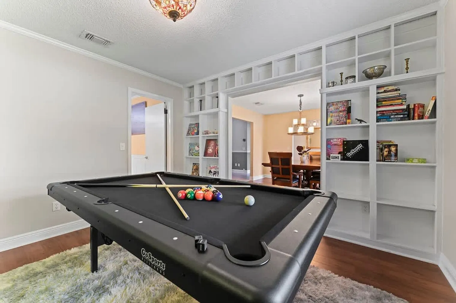 5 bed, 3.0 bath, 2292 sqft, $5,800 — Photo 4