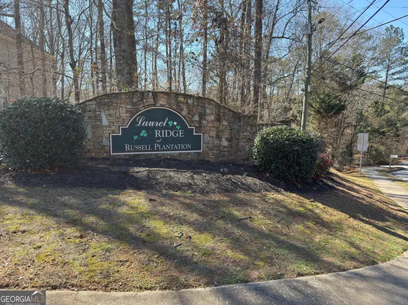 1554 Laurel Ridge Dr, Lawrenceville, GA 30043
