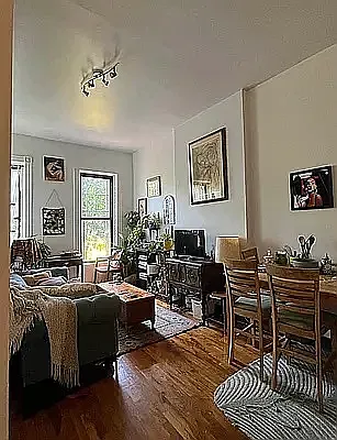 628 Willoughby Ave Photo 1