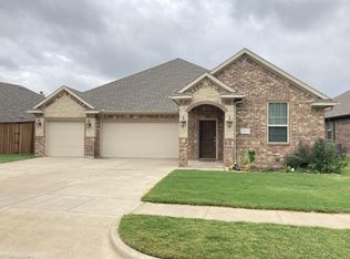 1663 Fraser Dr, Burleson, TX 76028