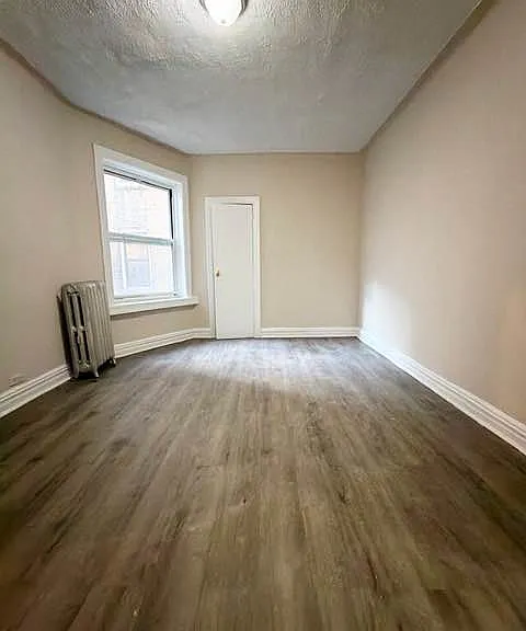 5009 Broadway #2 — Photo 4