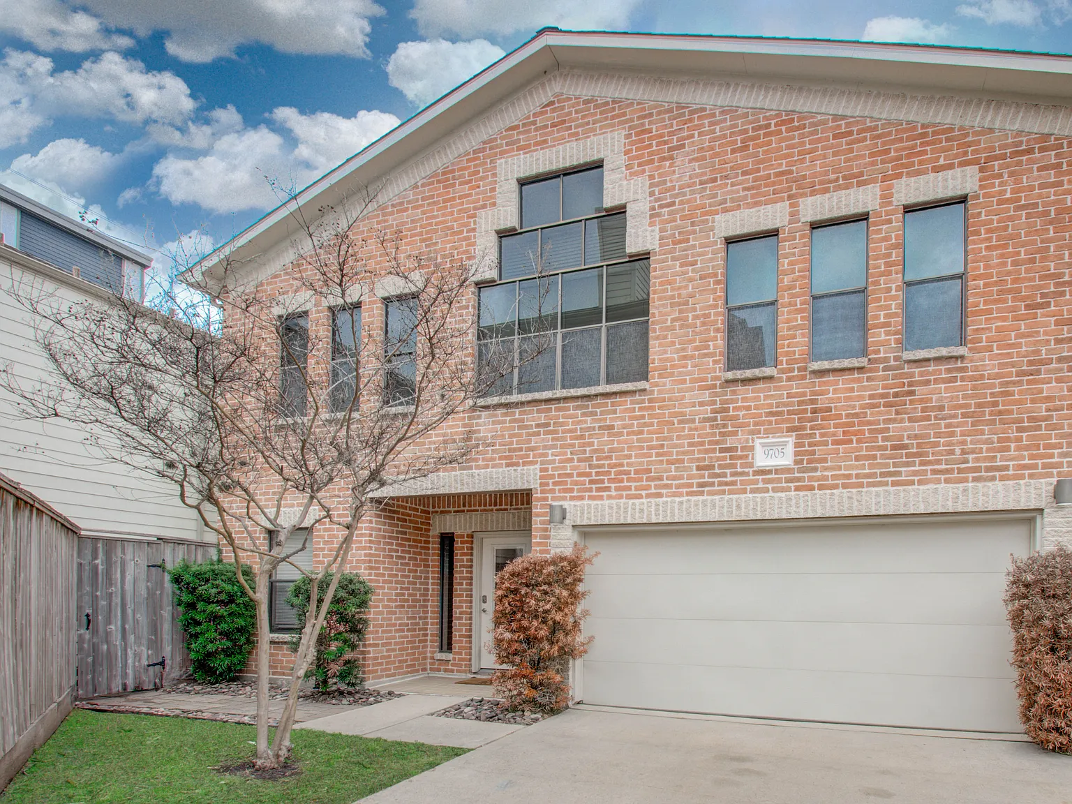 3 bed, $5,200 — Photo 2
