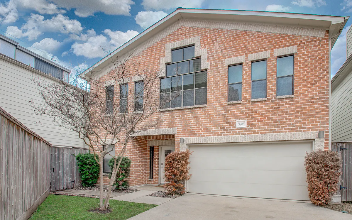 Building Photo - Riddlewood Ln