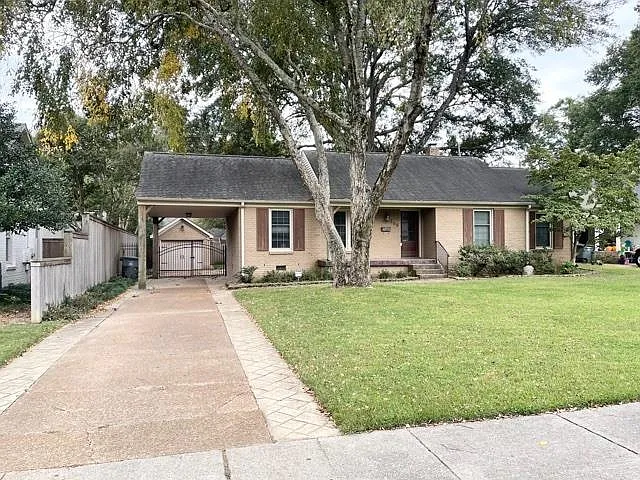 3 bed, 2.0 bath, 1613 sqft, $2,350 — Photo 2