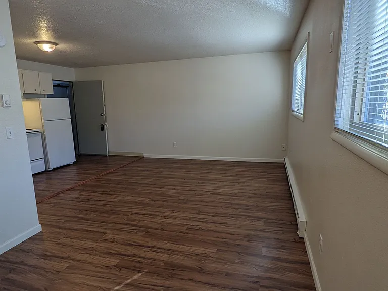 Watergate Apartments — Photo 28