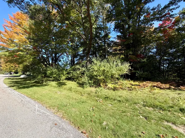 5312 W Riverside Ln #16, Ludington, MI 49431