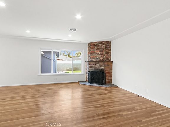 4th image of 10006 Van Ruiten St