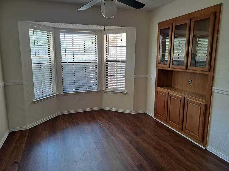 1325 Colorado Dr — Photo 16