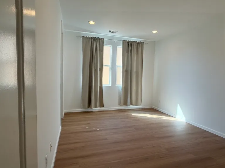 667 E Desert Willow Rd — Photo 73