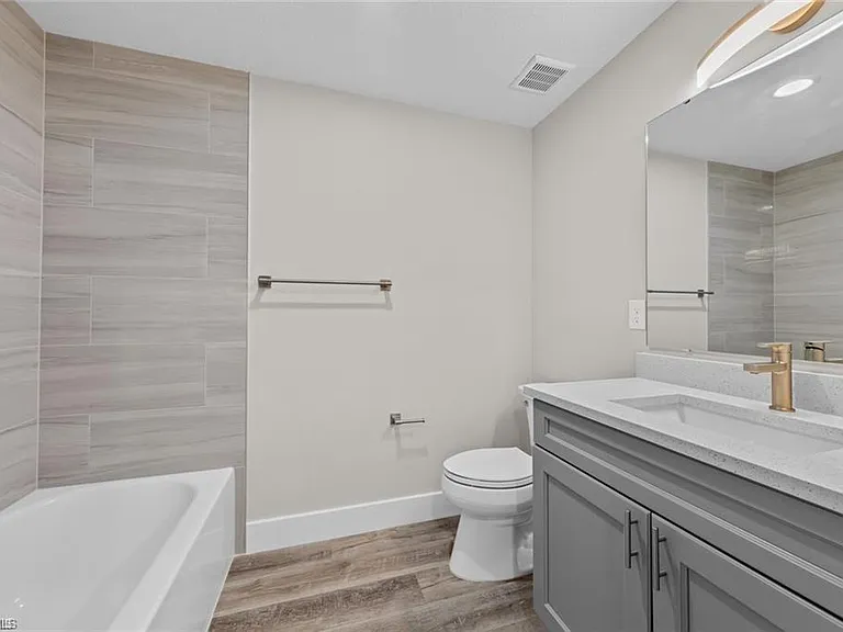 8423 Bernwood Cove Loop #405 — Photo 5