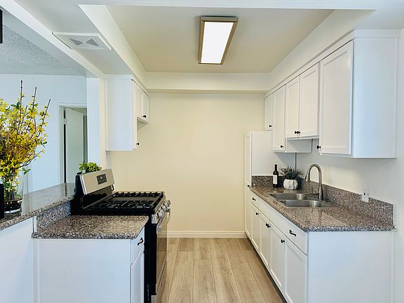 4th image of 204 N Curtis Ave APT F