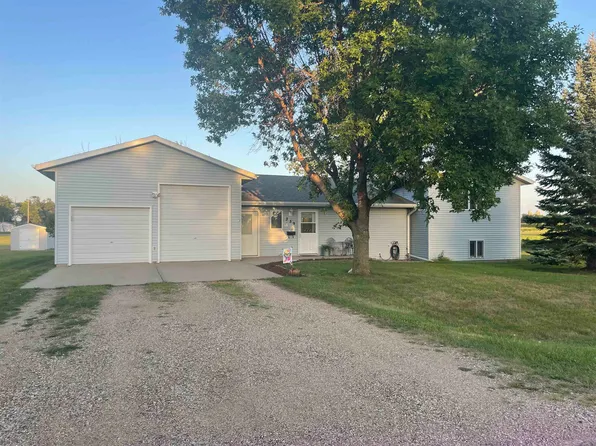 359 S Vyborny Ave, Tabor, SD 57063