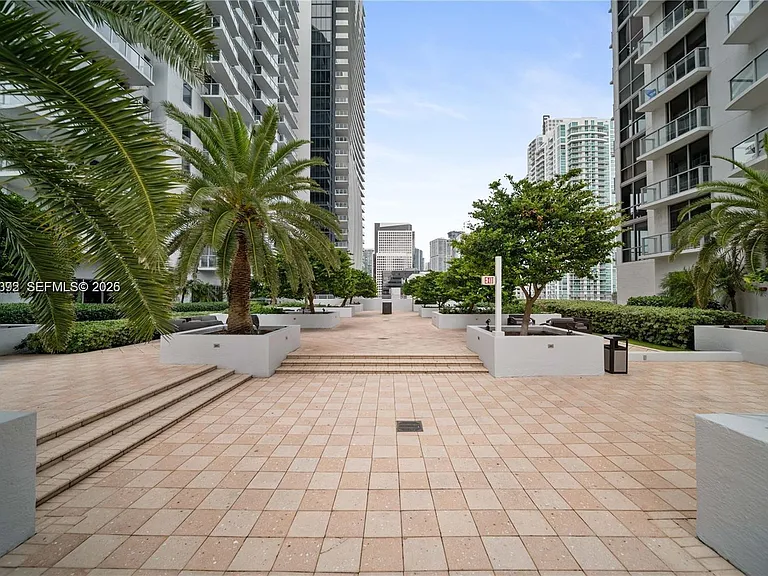 1050 Brickell Ave #3122 — Photo 21