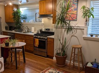 527 Malden Ave E APT 11, Seattle, WA 98112