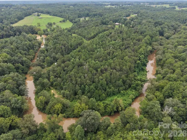 711 Pine Cove Rd, Taylorsville, NC 28681