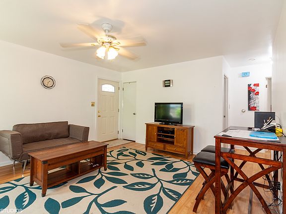 3rd image of 823 E South Broadway Ave APT B