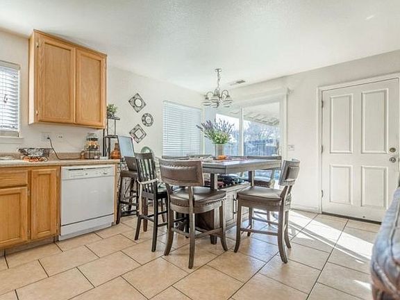 3rd image of 2524 6th St #2524