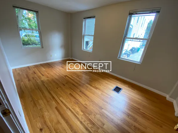 429 Franklin St #1, Cambridge, MA 02139