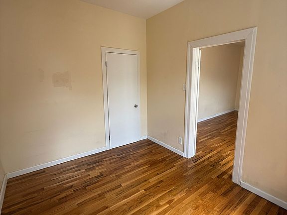 5th image of 1129 43rd St APT D2