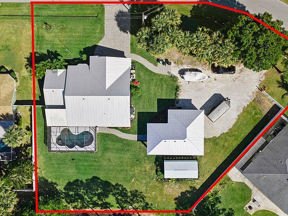 3rd image of 2450 SW Aberdeen Street