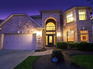 9522 Emerald Lakes Dr, Rosharon, TX 77583