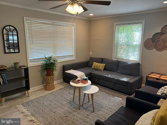 2nd image of 2821 E Lee Ave