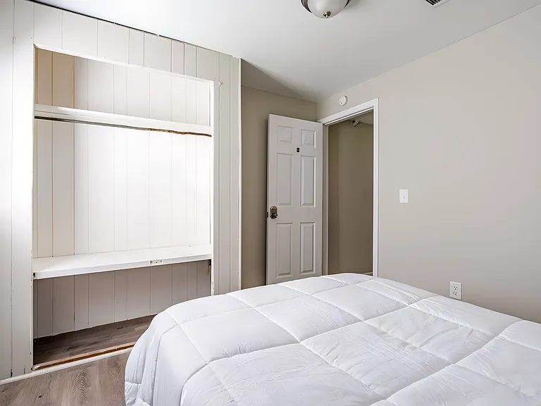 Willow Dr — Photo 1
