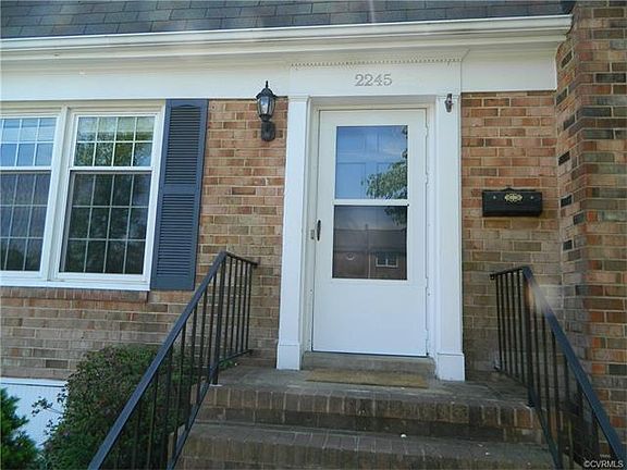 2nd image of 2245 Cresthaven Ct #2245