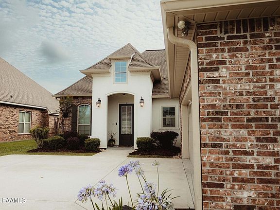 2nd image of 306 Bay Meadow Ln