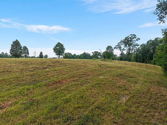 3rd image of Fowler Cir