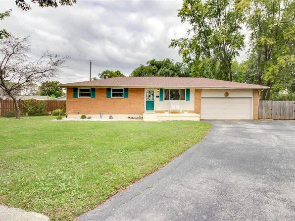 111 Bristol Ct, Bethalto, IL 62010