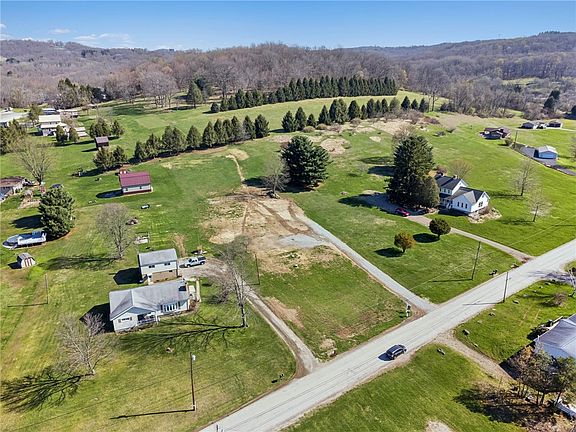 3rd image of 813 Edmon Rd