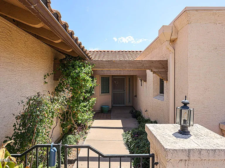 3233 E Desert Cove Ave — Photo 3