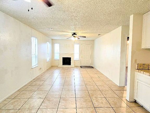 2nd image of 1027 W Dakota Ave APT 105