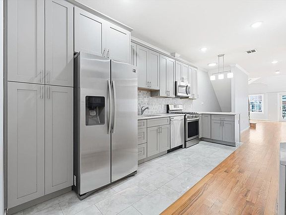 5th image of 83 Pamrapo Ave #2