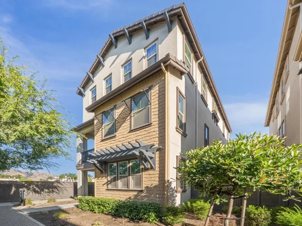 1566 Hidden Creek Ln, Milpitas, CA 95035