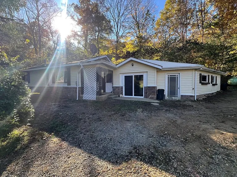 732 Millers Back Run Rd #B — Photo 6