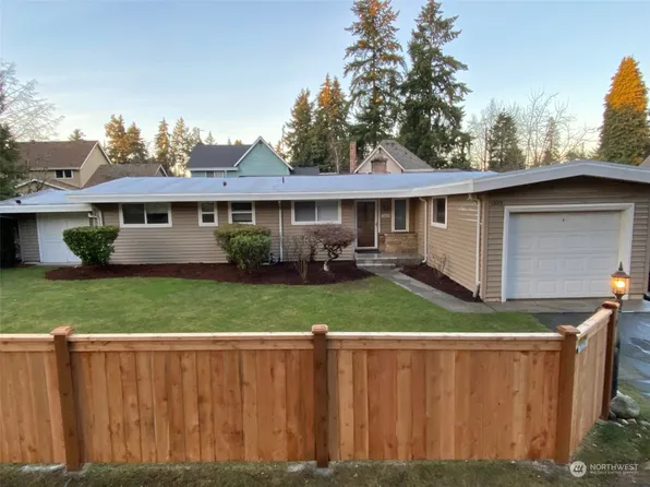 13015 3rd Avenue NE, Seattle, WA 98125