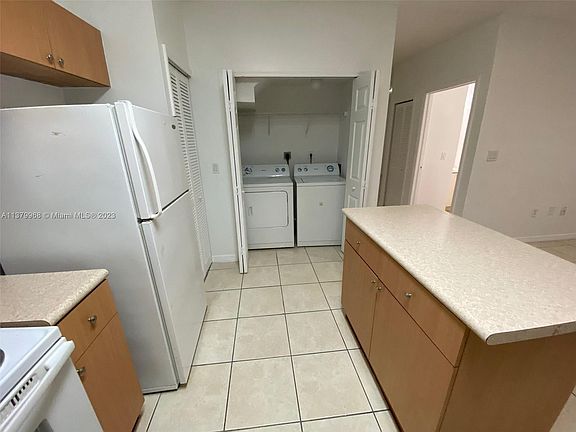 5th image of 1634 SE 31st Ct