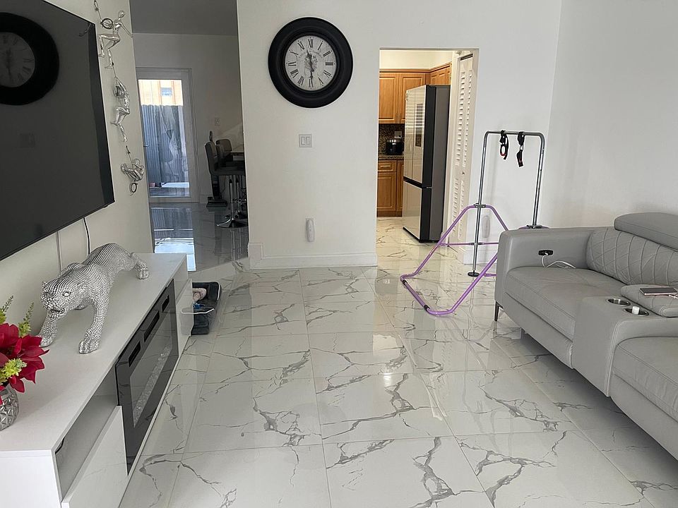 1st image of 4532 W 15th Ave #903
