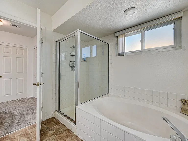 8412 Vibrant Dr — Photo 8
