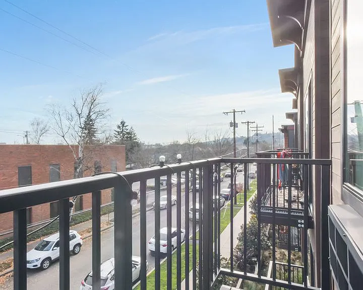 5959 S Virginia Ave — Photo 16